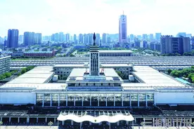 从32米到452米，长沙86年“长高”了14倍图片