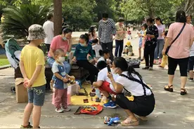 松江这个跳蚤市场火了！图片