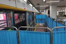 一号线公园前站台屏蔽门爆裂，广州地铁回应来了图片