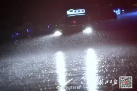 武汉大半天下了半个月的雨，这还不算完……图片