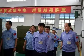 航空工业贵飞党委书记王文飞率队到总装分厂等地调研图片