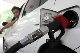 潍坊四大石油公司出台夜间加油优惠政策图片