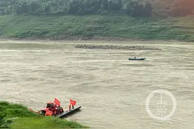 乌江边突然发出一声巨响浓烟四散！别急 这是一场应急演练图片