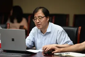 毕业致辞｜复旦中文系主任朱刚：注定被历史所记忆的毕业典礼图片