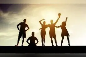 「王辰课堂」王辰：客户说谈什么都可以，就是不要谈保险图片