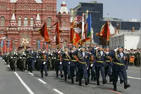 红场阅兵倒计时！中国天团亮了图片