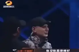 杨和苏声援艾热“随便cue一下蔡徐坤又怎么了”，随后又删博图片