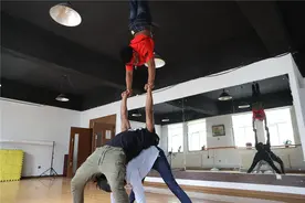 津巴布韦劲舞“四兄弟”：在中国跳动艺术家梦想图片