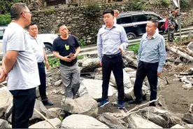 瞭望 | 于泳：青春燃烧在雪山草地图片