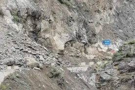 突发！国道G345线一路段发生塌方 交通中断 交警发布重要提示图片