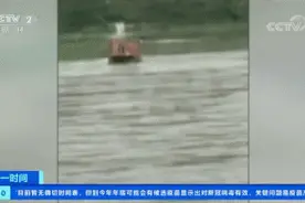触目惊心！汉江“红色药丸”非法捕鱼 这样的“江鲜”你敢吃吗？图片