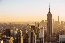 美国累计确诊近300万！特朗普：“99%病例完全无害”！说唱歌手“侃爷”宣布竞选美总统图片