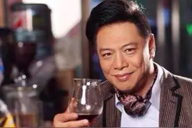 “如花”李健仁中风瘫痪失语，曾为女儿想摘掉“如花”标签图片