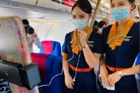 国内首架高速卫星互联网飞机完成首航：空中可手机连网视频封面