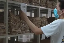 探访重庆高考评卷场：76万份试卷，近1300名教师视频封面