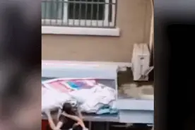 惊险！江苏淮安男子一把接住5楼坠落男孩图片