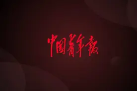 90后消防员驾驶挖掘机洪水中救人：当消防员前是挖掘机驾驶员图片
