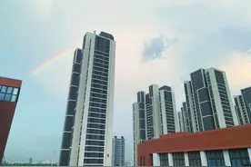 昨日厦门进行人工增雨 缓解高温天气图片