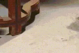 村里人都说，父亲“中邪”了……图片