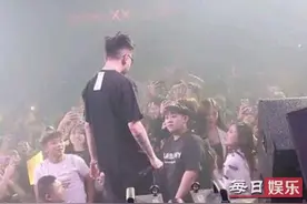 王以太被喷香槟怎么回事 王以太个人资料为什么被喷香槟图片