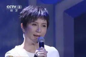 开门大吉：开口跪系列！歌手格格凭《梨花又开放》带动全场氛围