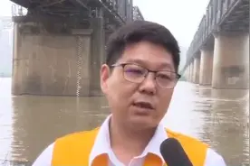 水位不断上涨 淮河蚌埠段所有货船停航图片