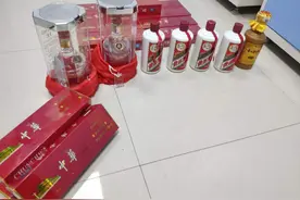高价回收名烟名酒？实则调包实施盗窃图片