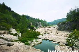 淇河黑龙潭水位下降露出潭底冰臼群 水落冰臼出图片