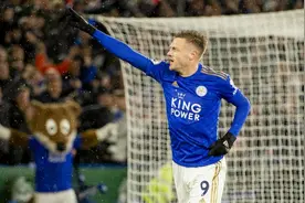 英超大结局：草根神锋夺金靴，红魔蓝军进欧冠，枪手第8史上最差图片