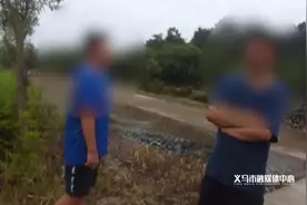 男孩在车窗写“SOS”求救！民警赶到现场发现真相图片