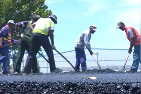 41秒丨S228滨州博兴陈户至桥子段大修工程进度过半 预计十月底通车图片