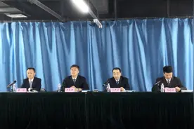 多种防伪技术、可免费乘市内公交！新版《残疾军人证》八一换发图片