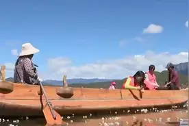 旅游时因疫情安置和滞留产生的费用，谁来出？视频封面