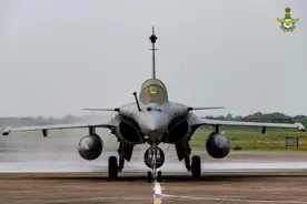 阵风战机到货印防长一顿猛夸：将彻底改变印度空军的能力图片