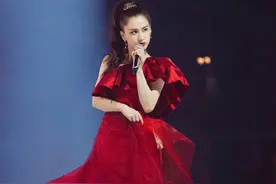 黄圣依：做演员要有颗坚硬的钻石心，而不是脆弱的玻璃心图片