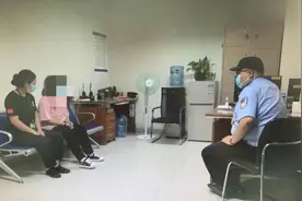 铁路警方救助一离家出走少女图片