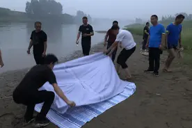 郑州两兄弟酒后下河摸鱼，一人命丧伊洛河图片