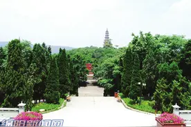 《绵州名山》之南山：一塔南山巅 浩然存正气图片