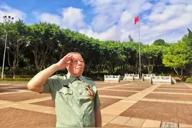 穿越火线传送军令，抱着炸药冲破防线……这位92岁老英雄深藏功名几十年图片