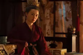 这位姐姐从歌姬到太后的逆袭图片