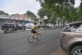 鼓楼西大街9月15日起全面禁止违章停放机动车图片