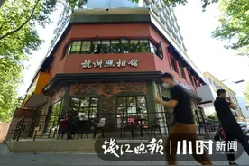 杭州91岁的她又红了！杭州照相馆老店新开，杭州人最爱的场景全都在图片