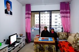 「你笑起来真好看」搬进全国最大跨县易地扶贫搬迁安置区 昭通贫困群众看到幸福日子在招手图片