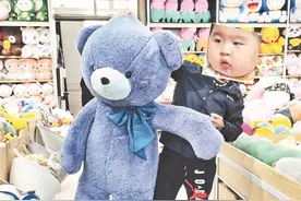 “无所不能”的跑腿小哥 帮炖汤帮遛狗帮取巨款图片