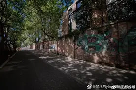 成都56年的飞机制造厂变身文创公园，“泰姬陵”走廊+糖果色旋转梯值得打卡图片