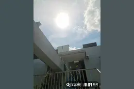 “蜘蛛人”顶着烈日开工：楼内26℃楼外高温预警，他们的打拼在高楼上图片