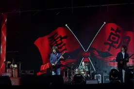 “野蛮生长”和身份谜题：中国乐队的“本地化”之路图片