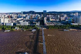 在甘肃吃羊肉图片