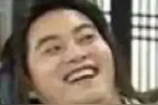 女子把大公鸡当宠物养，还每天带去上班！网友评论亮了图片