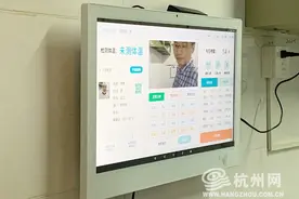 餐饮店后厨有多“透明”？年底前杭州中型以上餐饮单位都要装上“健康码”图片